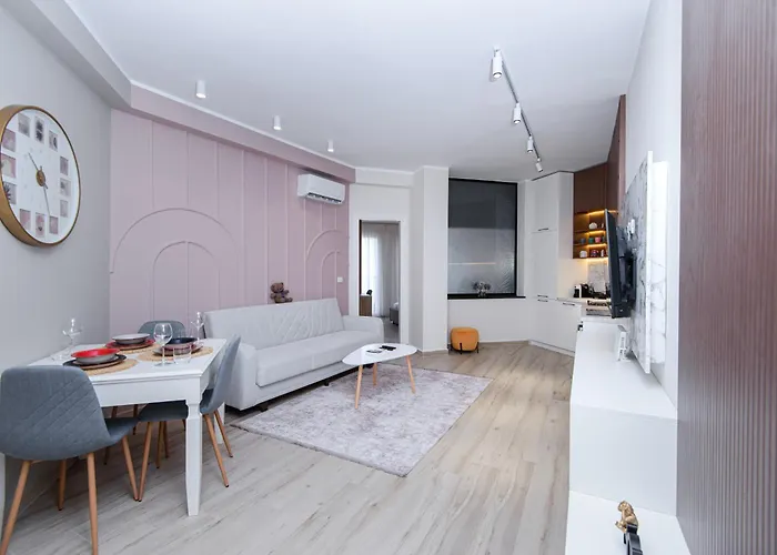 Loris Apartaments 203